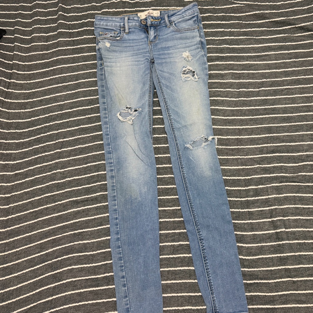 Hollister Skinny Jeans - Picture 4 of 5